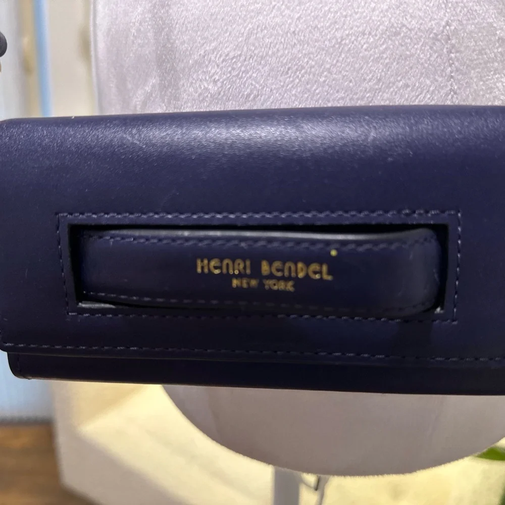 HENRI BENDEL Blue Leather Crossbody Wallet/Phone Purse - Picture 3 of 10